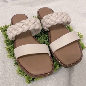 SINCERELY JULES Beige Slip on Sandals | Size 8